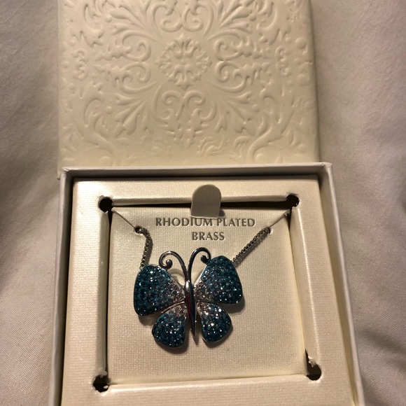 Brand New 🦋Butterfly Necklace 🦋 - Picture 3 of 7
